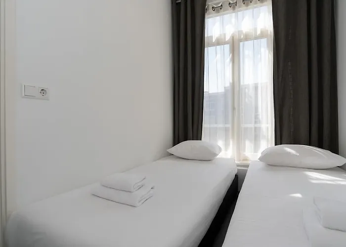 The Lux At Leidse Square Гостевой дом