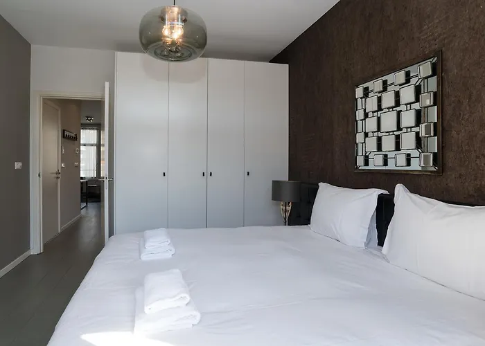 Гостевой дом The Lux At Leidse Square *