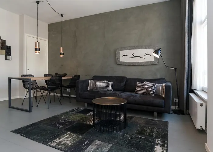 Гостевой дом The Lux At Leidse Square *